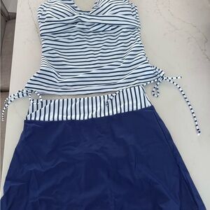 Elegant Striped Bikini Set in Navy and White